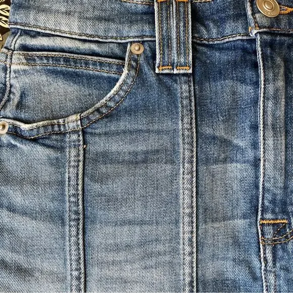 Hudson Weekender Step Hem Distressed Jean Mini Skirt size 26 - Picture 5 of 9